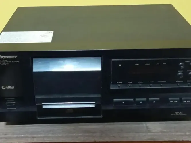 CD PLAYER PIONEER PD-F507 com defeito