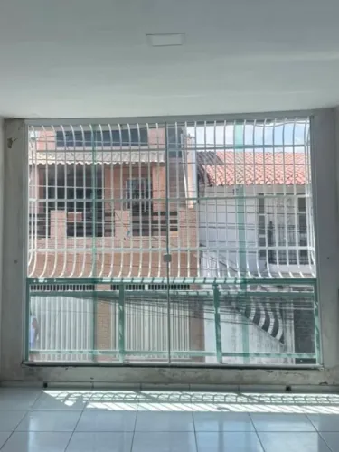 Vendo Janela de Vidro