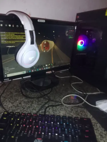 Vendo esse PC 2.000 ou troco por iPhone