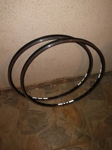 Par de aros VZAN Extreme aro 26 36 furos com ilhós.