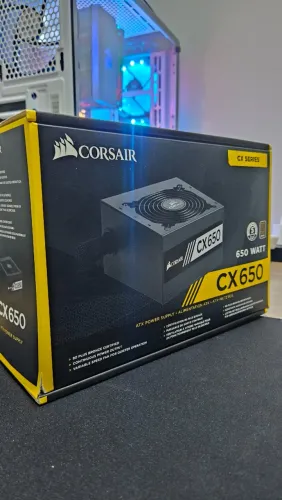 Fonte Corsair CX Series CX650 80 Plus Bronze 650W PFC Ativo