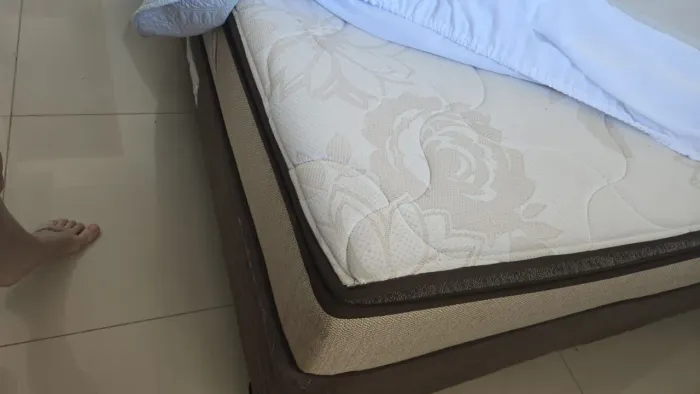 Cama casal super conservada