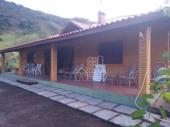 FAZENDA ORGÂNICA PRODUTIVA PORTEIRA FECHAD