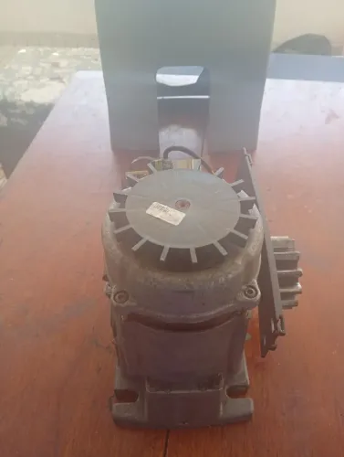 Motor de portão observação ganhei não sei está funcionando