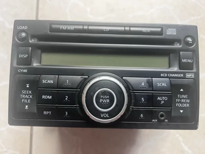 rádio CD player original Nissan