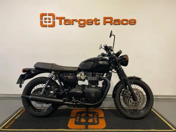 Triumph Bonneville T120 Black