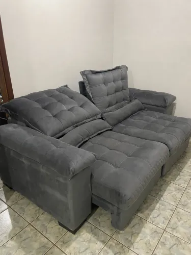 SOFÁ LINDO E CONFORTÁVEL 