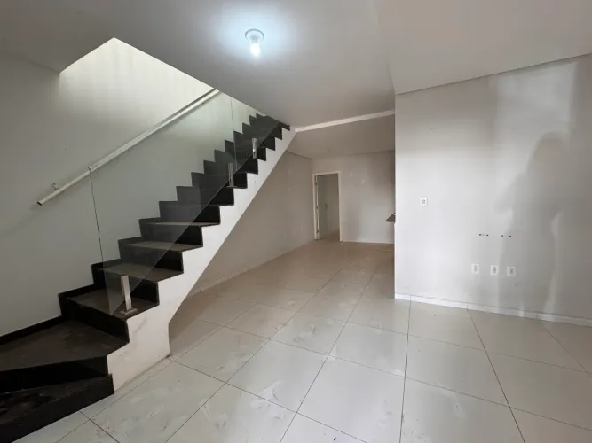 Casa duplex a agenda dentro de condomínio - Juazeiro BA