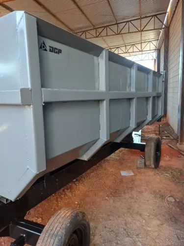 Caçamba agrícola basculante 