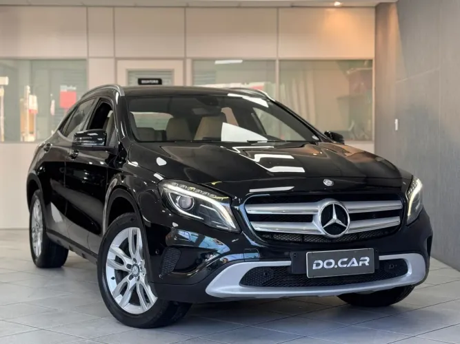 Mercedes-Benz GLA 200 Adv. 1.6/1.6 TB 16V Flex Aut. 2015