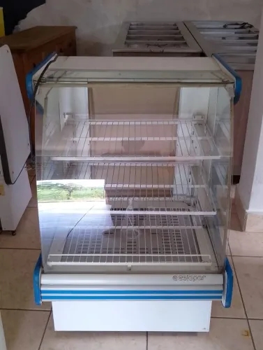 Vitrine Refrigerada Gelopar - usado
