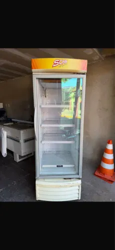 Geladeira Expositora