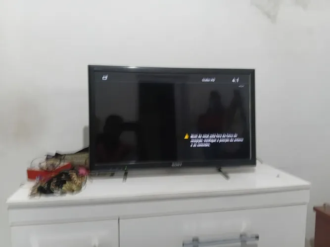 TV Sony 32 polegadas com defeito