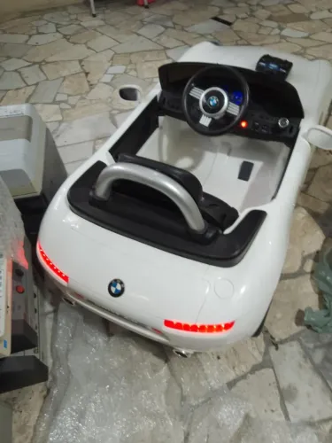 carro elétrico bateria 12v - semi novo