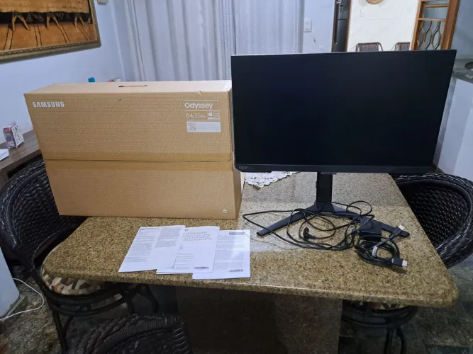 Monitor Gamer Samsung Odyssey G4 25" 240Hz IPS 1ms - Na Caixa! Impecável!