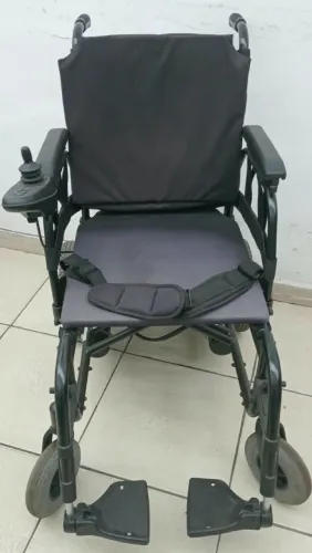 Cadeira de Rodas Motorizada Ortobras Usada