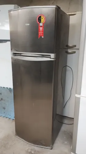 VENDE-SE GELADEIRA INOX CONSUL DUPLEX FROST FREE ÓTIMO ESTADO sem podres