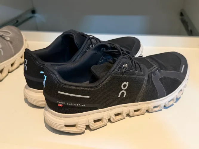     On Running Cloud 5 Original Preto - Tam. 41 BR - Excelente Estado