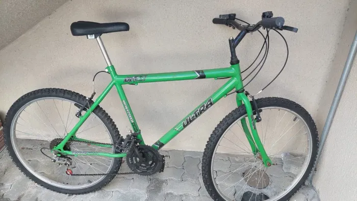 Bicicleta aro 26 Ultra com 18 marchas Carbon Steel Race tecnology POUCO USO