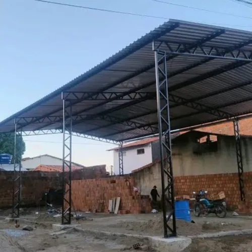 Fabricamos galpões e estruturas predias