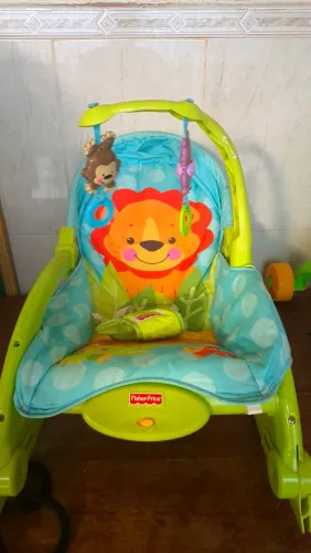 Cadeirinha vibratória de bebe