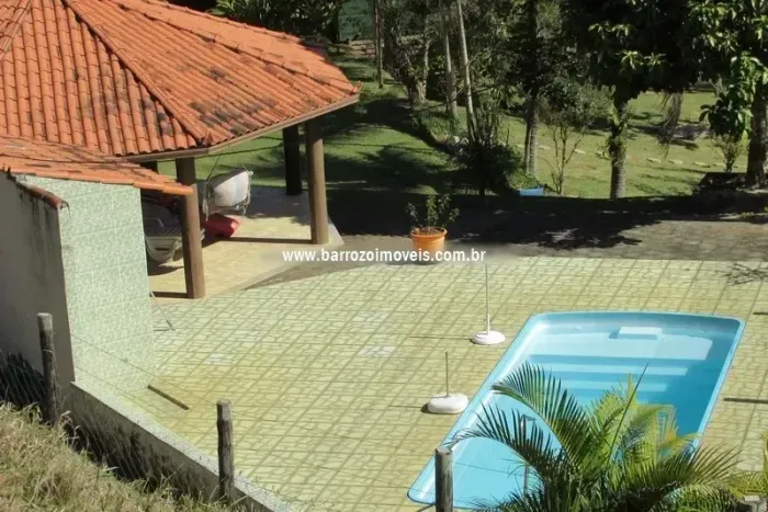 Barrozo Imóveis - Sítio com campo futebol, porteira fechada, Guapiaçu.