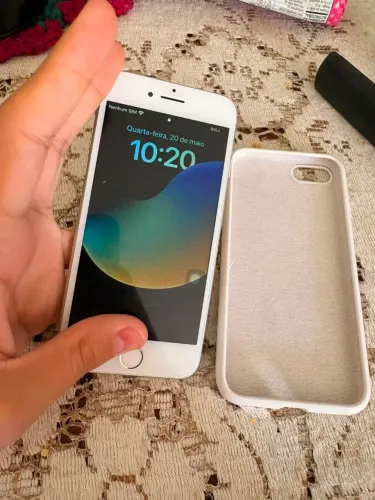 Vendo iPhone8  64 GB saúde da bateria 90%