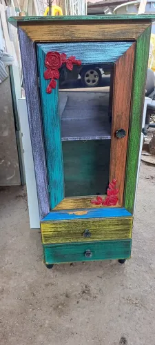 CRISTALEIRA PEQUENA RETRO /// R$300,00