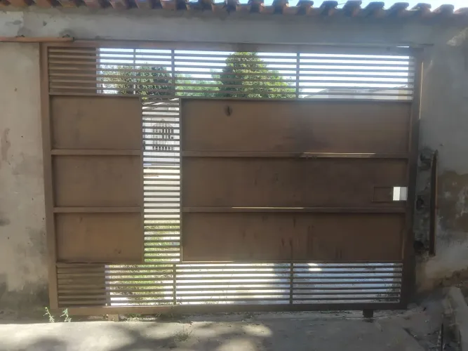 Portão usado semi Novo