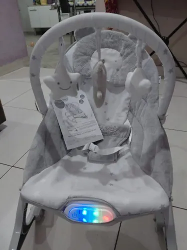 cadeira de descanso musical infantil