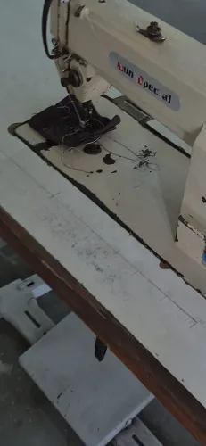 Maquina de costura Reta