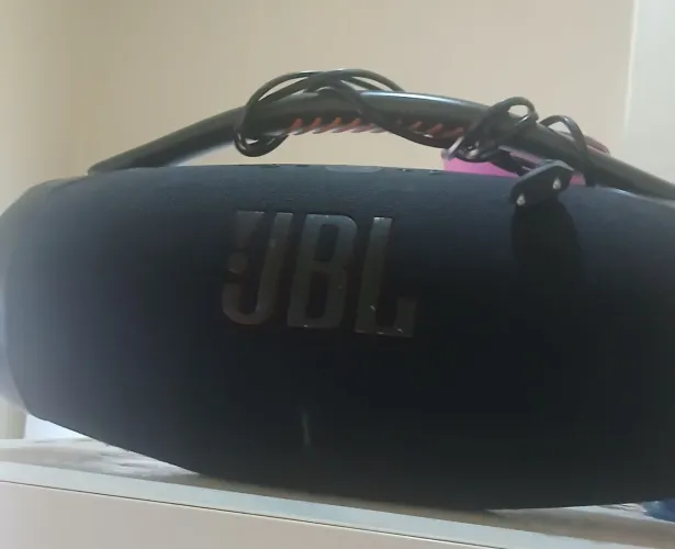 VENDO CAIXA DE SOM JBL NOVA
