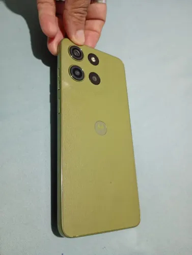 Celular semi novo moto g 15