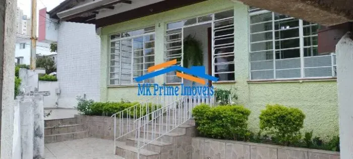 Casa Ampla com 2 Salões Comerciais: Ideal para Morar e Gerar Renda!
