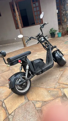 Scooter elétrica x12 3000w seminova único dono