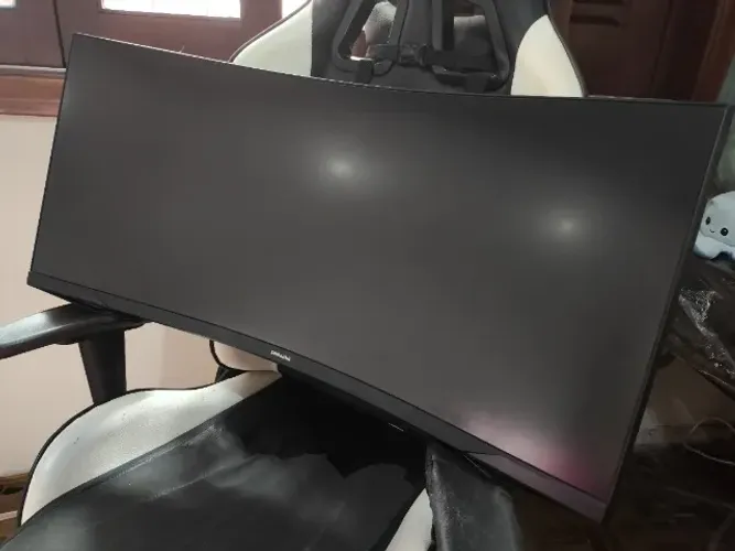 Monitor Samsung G5 34" 4K 165Hz Curvo + Suporte Articulado