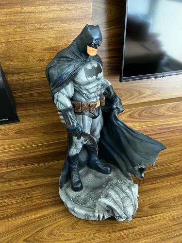 Estátua Batman The Dark Knight 55cm Resina Premium - Peça Icônica Rara!