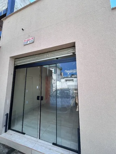 Loja comercial no Garavelo