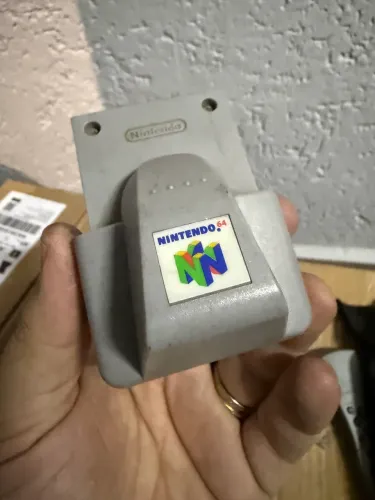 Rumble Pak original do Nintendo 64 (Modelo NUS-013