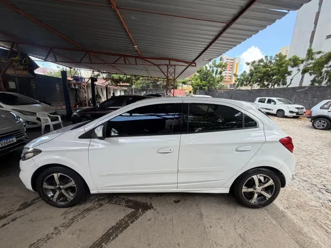 Chevrolet Onix Hatch LTZ 1.4 8V Flex Aut. 4P 2019
