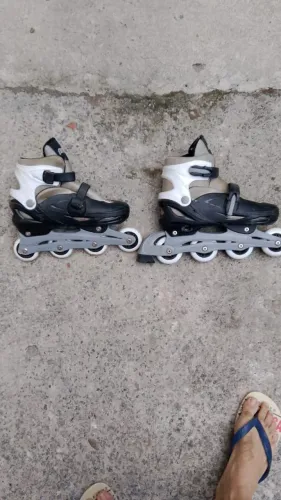 Patins tamanho 37 