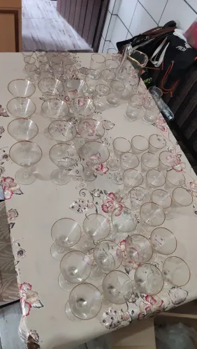 Lote de taças cristal borda dourada!