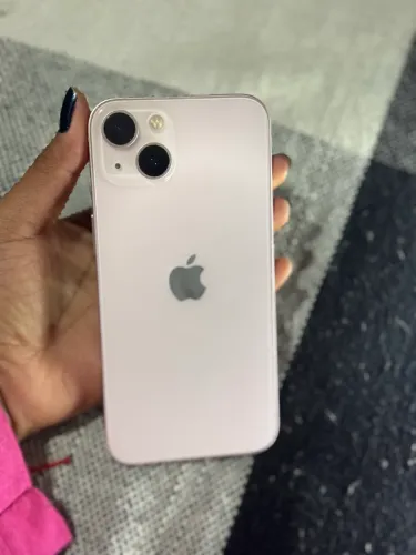 iPhone 13 rosa claro 