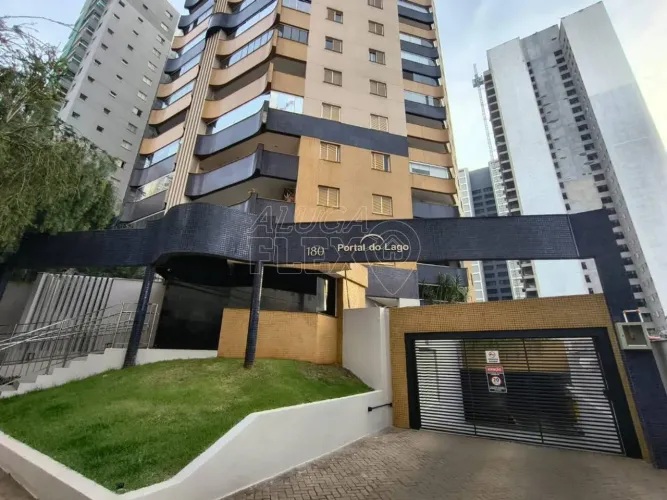 Apartamento para alugar com 132 m² por R$3.900,00