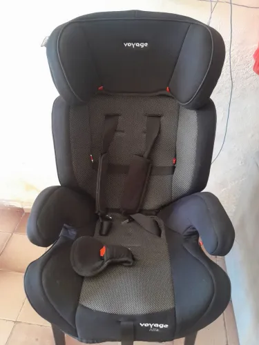 Cadeirinha de bebe para carro ate 03 anos.