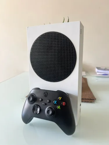 Xbox Series S 512GB SSD + Controle Original + Conta com mais de 70 Jogos +  cartão até 18x