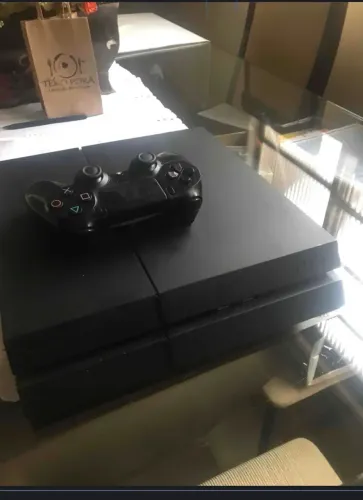 PlayStation 4 mais 8 jogos
