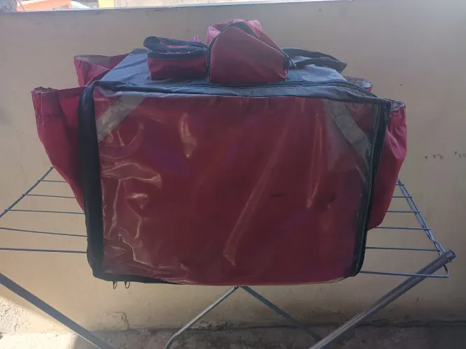 Mochila 45 litros com isopor para entrega de delivery