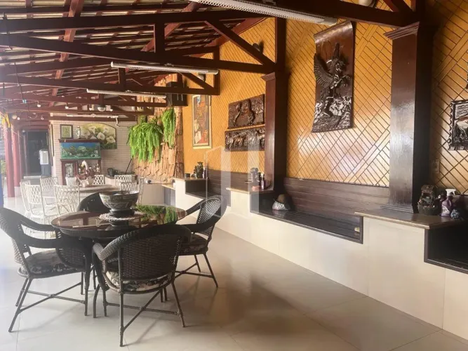 Casa com 3 Dormitórios, 1 Suíte, 4 Vagas e com 240M² - Vila Anchieta