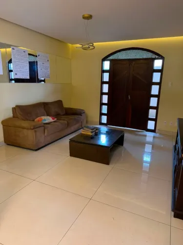 Casa de 5 quartos pra Locacao Residencial ou COMERCIAL